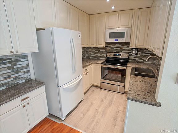 2nd image of 504 Mananai Pl #14E