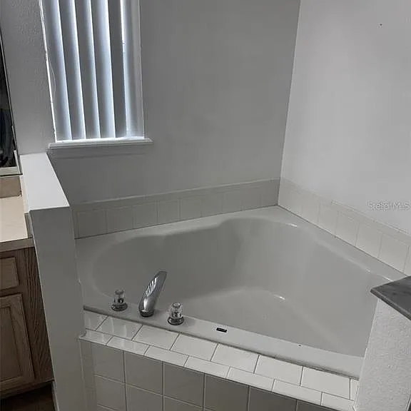 1144 Clear Creek Cir — Photo 8