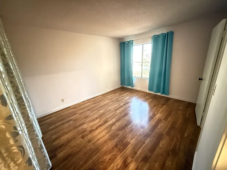 4340 Gannet Cir #112 — Photo 17