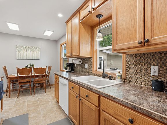 5th image of 8804 Greenway Ave S