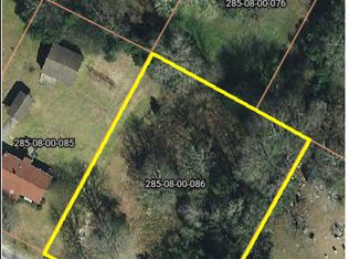 1421 Davis St, Camden, SC 29020