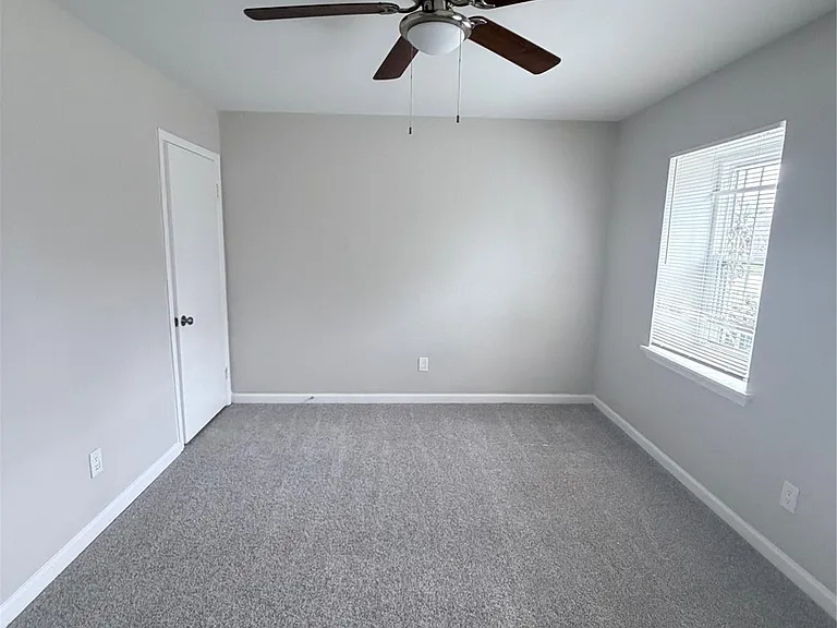 7705 Parker Rd — Photo 15