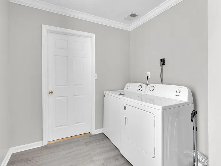110 S Devine St #2 — Photo 6