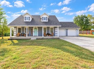 808 Carrie Cir, Lebanon, MO 65536