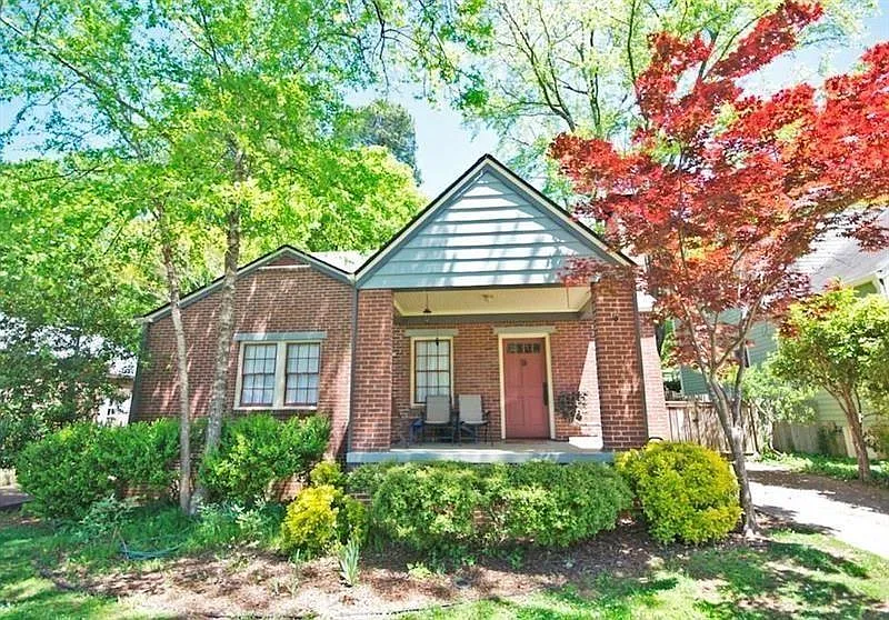 412 Hilldale Dr