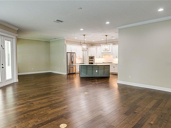 5th image of 3605 S Renellie Dr