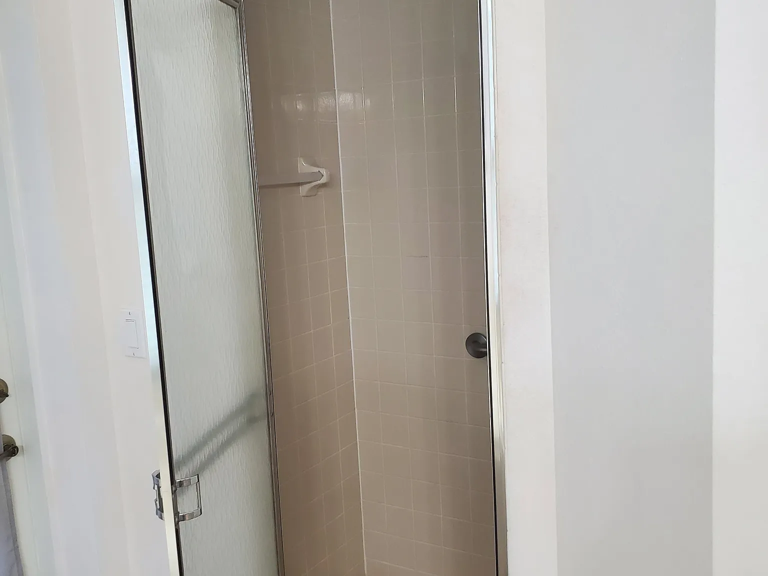 3 bed, 1847 sqft, $2,200 — Photo 2