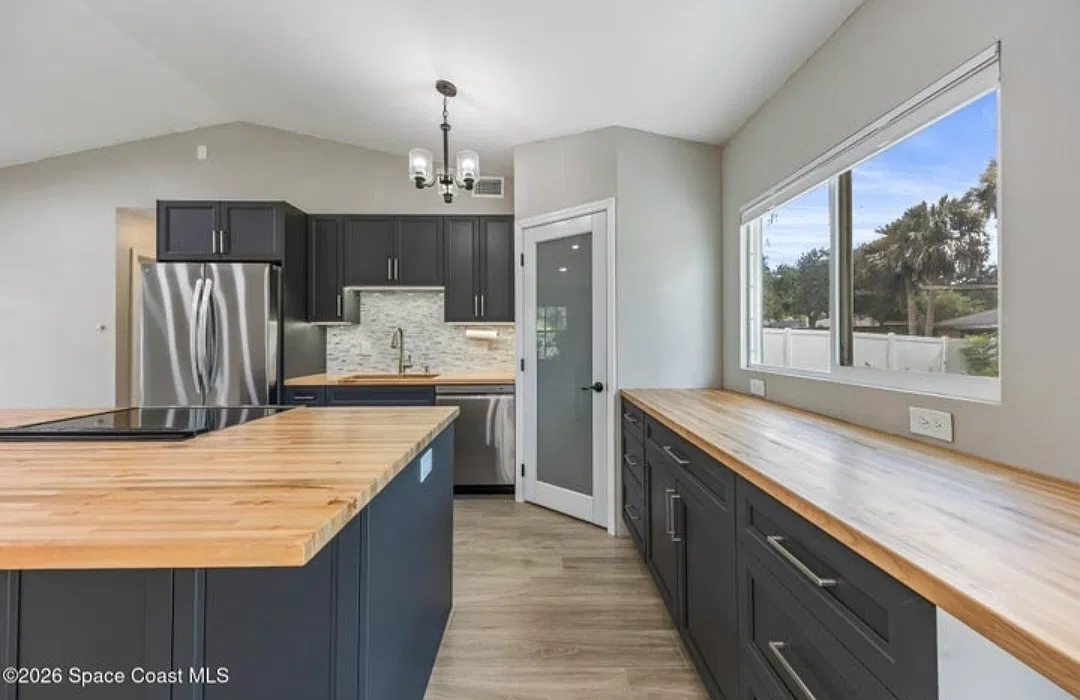 3 bed, 1363 sqft, $2,200 — Photo 4