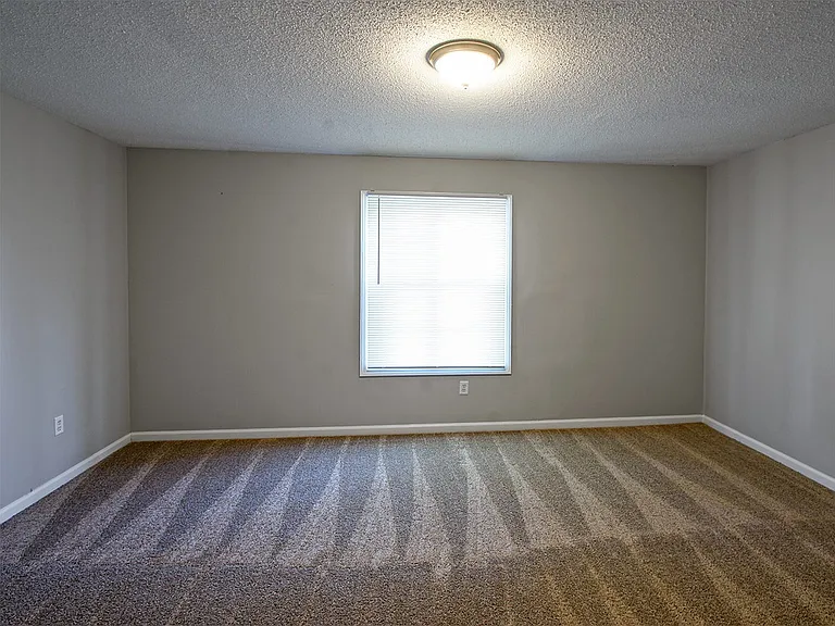 3046 Ridgeway Rd — Photo 9