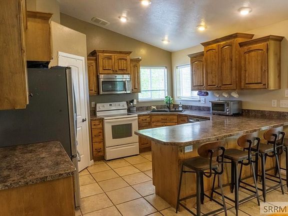 2nd image of 5253 S Treyden Cir