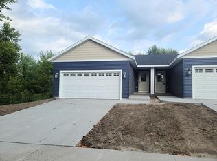 15 8th St NE, Plainview, MN 55964