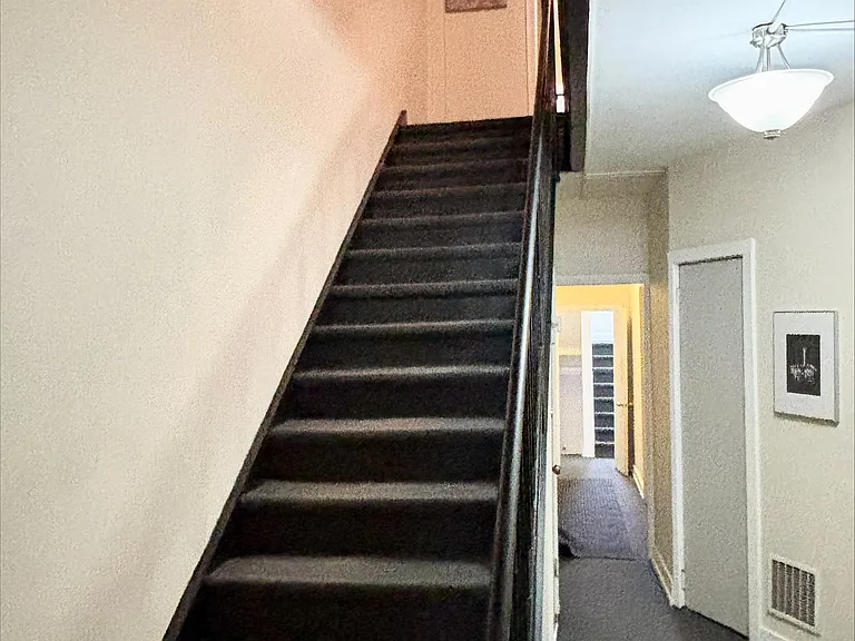1009 Madison St #3 — Photo 14