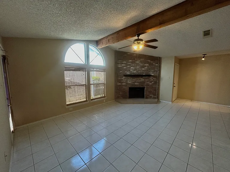 5110 Colonel Travis St — Photo 2