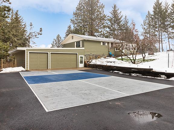 2nd image of 35078 Bennington Ln