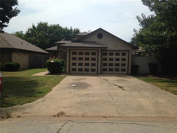 3rd image of 1701 Woodhall Way