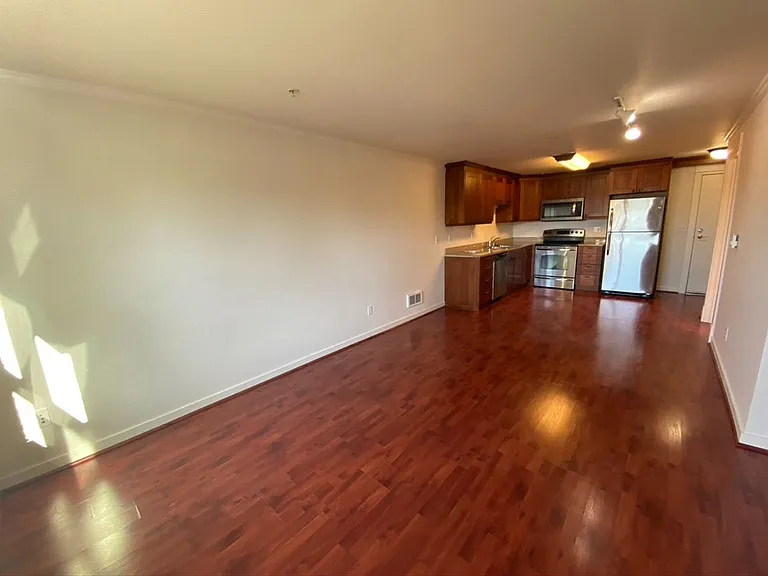 Howard Park Apartments — Photo 46