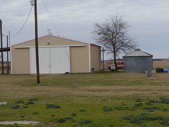 4th image of 600 County Road 242
