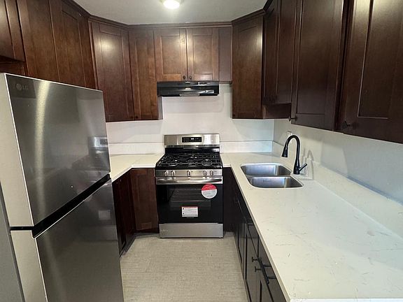 3rd image of 2331 Ocean View Ave APT 7