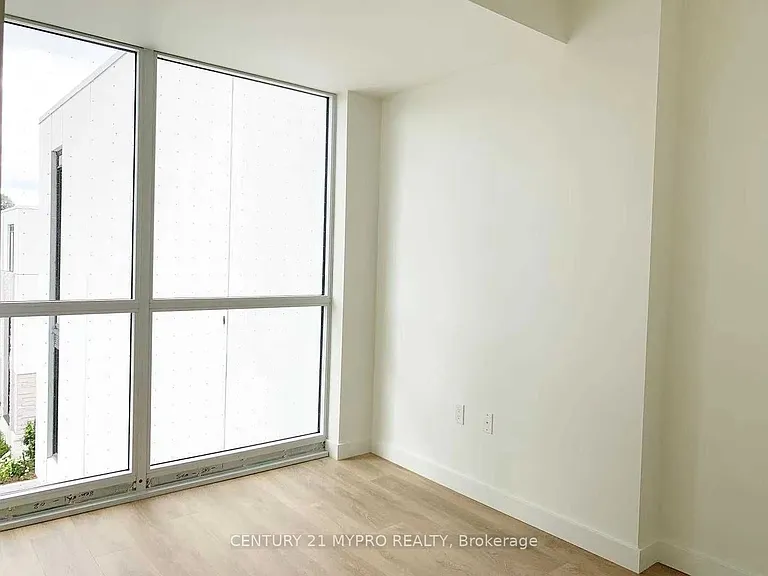 95 McMahon Dr #506 — Photo 11