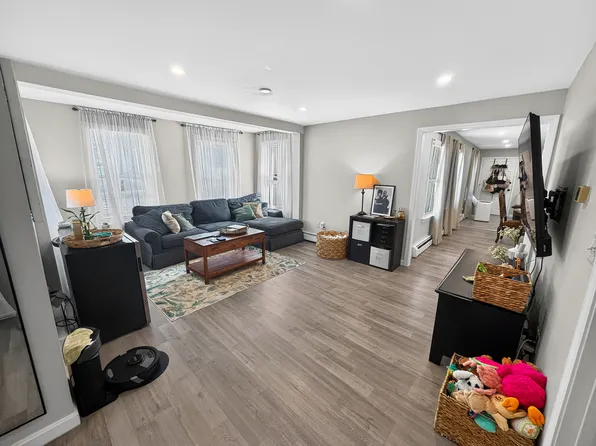 2 North St #1, Haverhill, MA 01830