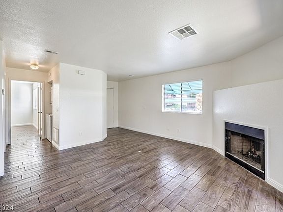 5th image of 2225 Pine Breeze Ln Unit 101