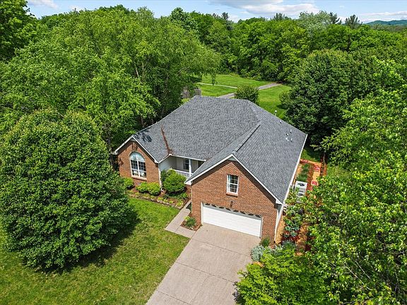 3rd image of 632 Bradford Dr