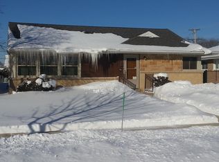 7206 W Greenleaf St, Niles, IL 60714