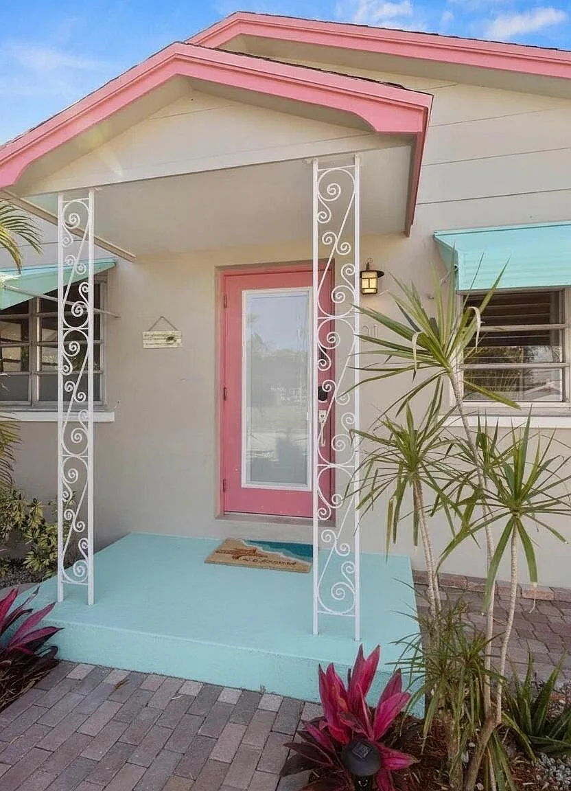 2 bed, 1.0 bath, 858 sqft, $2,800 — Photo 3