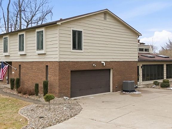 2nd image of 807 51st St