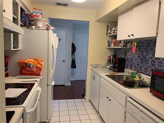 2nd image of 3891 N Tamarisk Ave