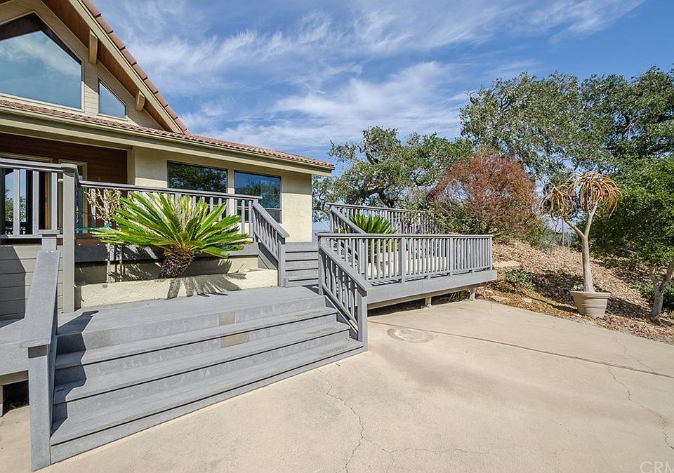 1st image of 2095 Valle Vista Pl