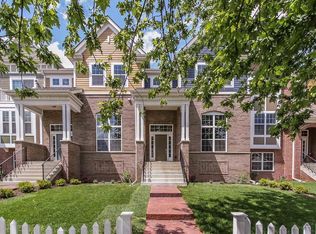 4186 Royal Mews Cir, Naperville, IL 60564
