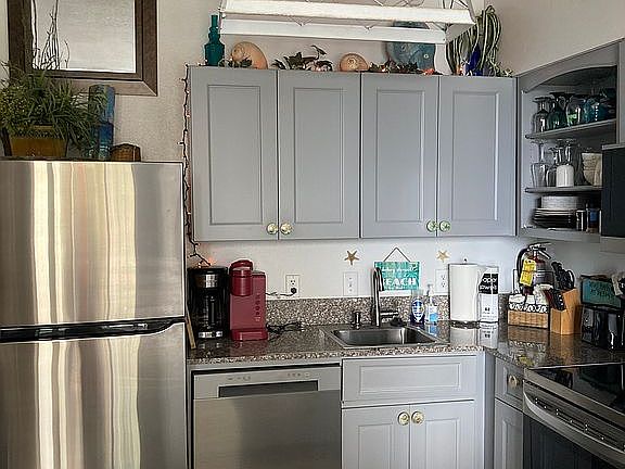 4th image of 9900 Thomas Dr Unit 306