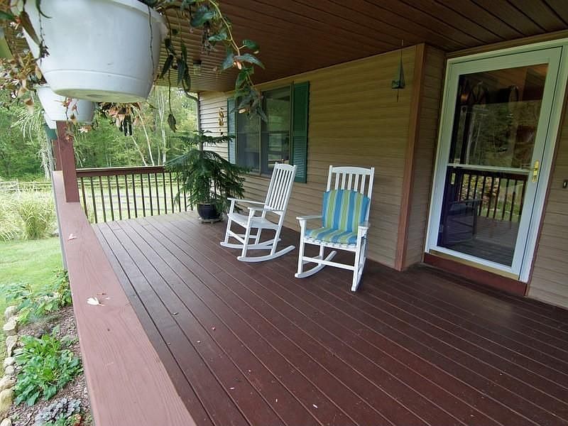 69 Laurel Drive - Front Deck