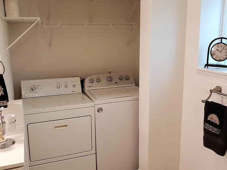 2322 Hoyt Ave #1 — Photo 6