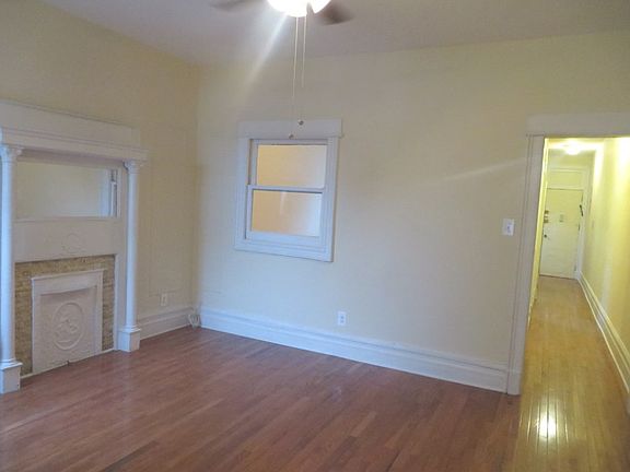 3rd image of 271 Halsey St APT 4R