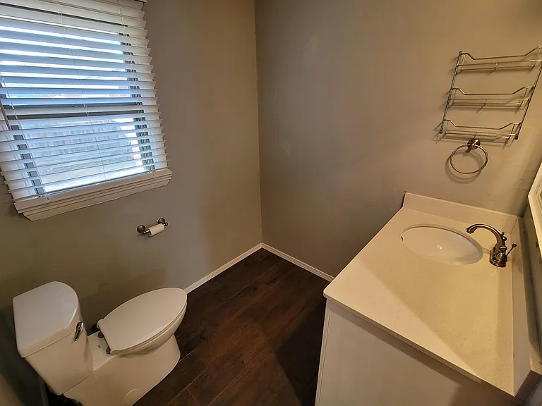 112 W Steed Dr — Photo 5