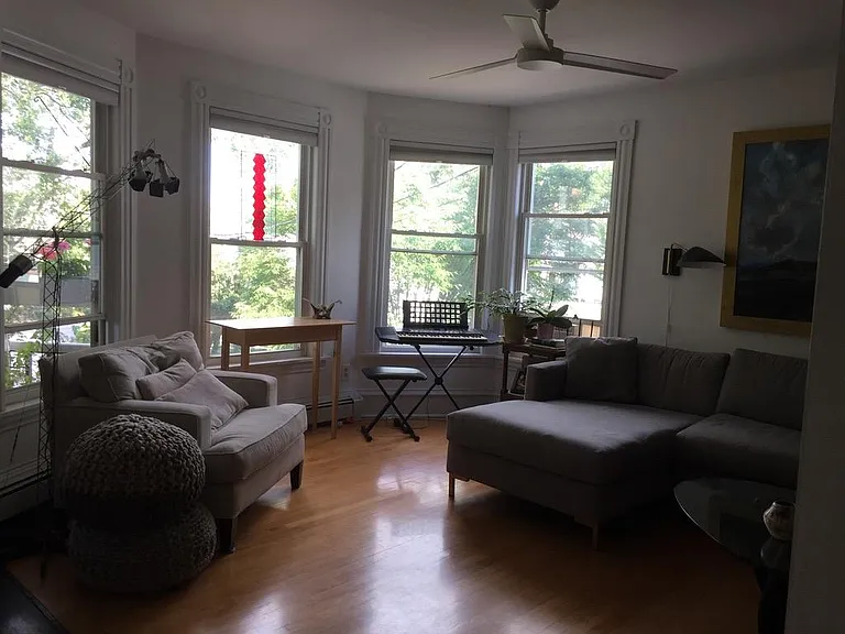 20 Clarke St #2 — Photo 5