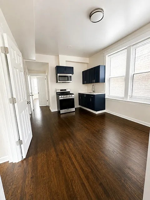 2 bed, 800 sqft, $1,500 — Photo 3