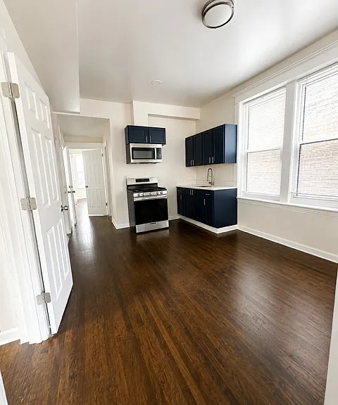 2623 W 21st Pl #2 — Photo 3