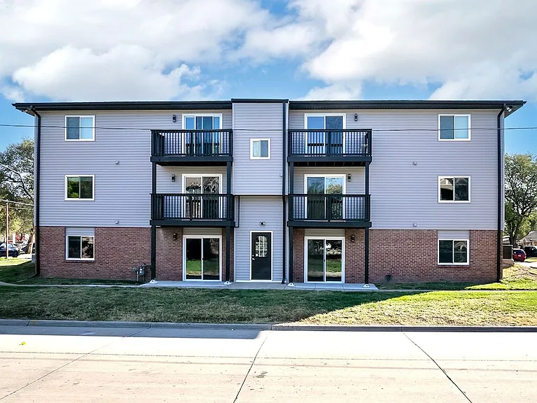 CB 12 — Photo 20