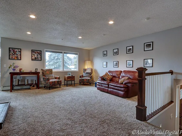 9451 Strathmore Dr — Photo 13