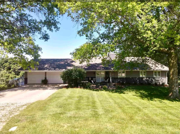 5218 Crest Dr, Cherokee, IA 51012