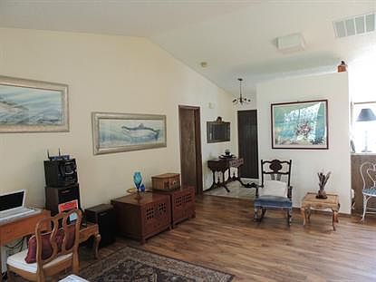 5th image of 2816 SE 28th Ct