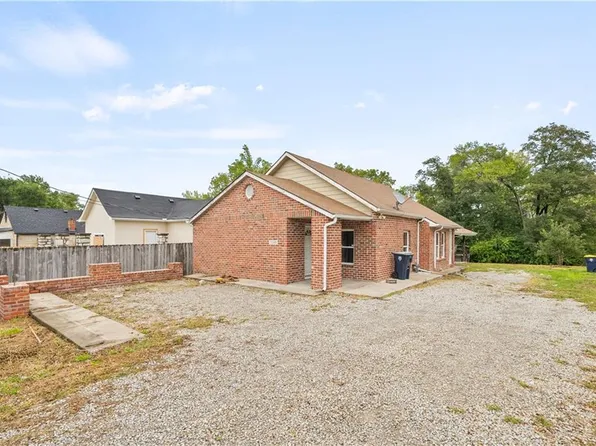 2249 Blue Ridge Blvd, Kansas City, MO 64052