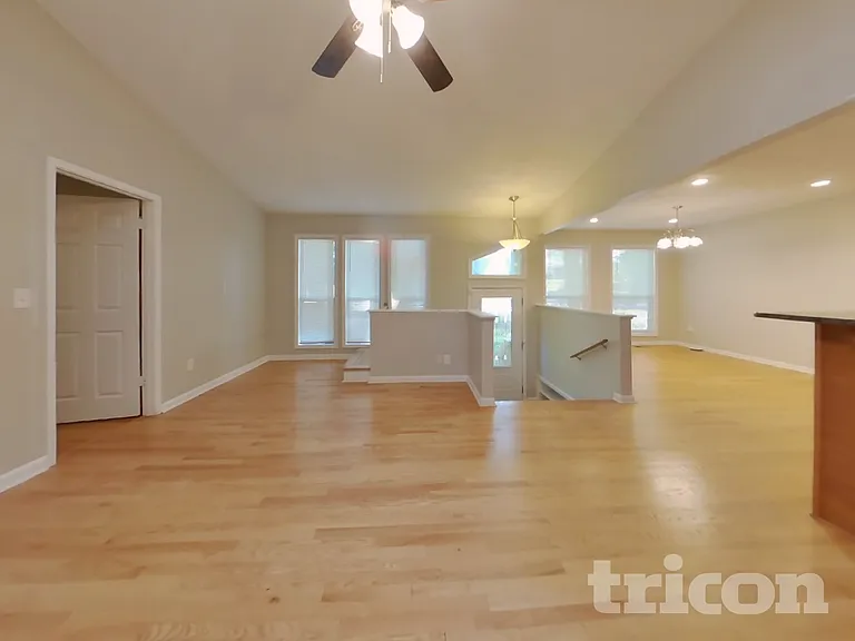 2280 Lexington Way NW — Photo 3
