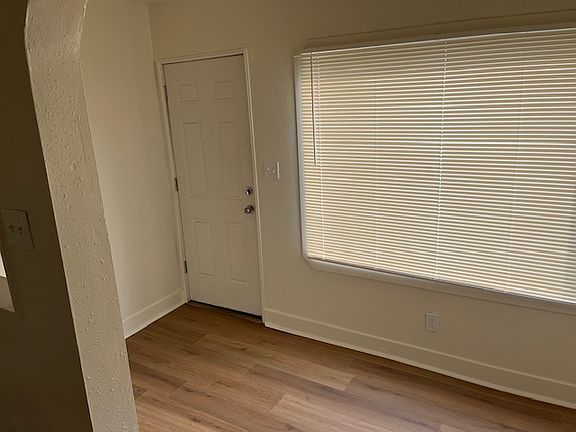 2nd image of 423 14th Ave N