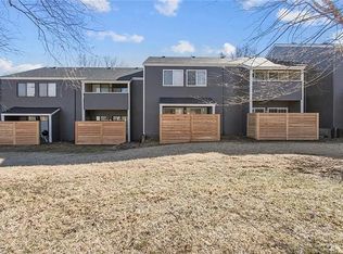 1505 W 26th St #B8, Lawrence, KS 66046