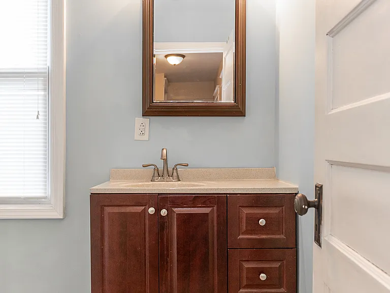 1609 Westfield St — Photo 23
