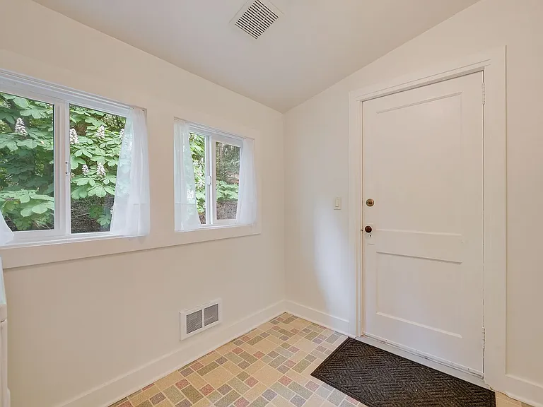 1608 Walnut St — Photo 30